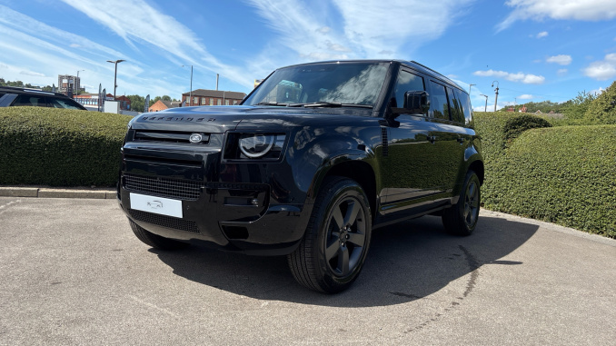 Land Rover Defender 3.0 D250 X-Dynamic SE 110 5dr Auto Diesel Estate - Image 43